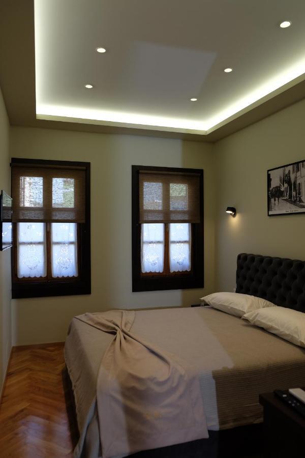 Bed and Breakfast Tebeu Coffe And Bar Вльора Екстер'єр фото
